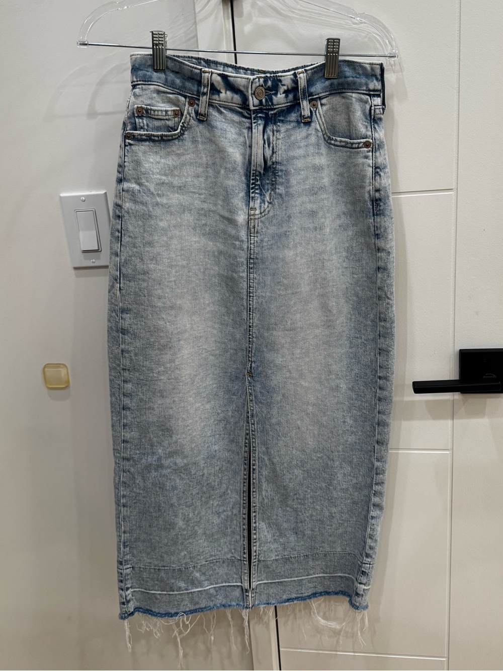Gap denim midi skirt size 24
